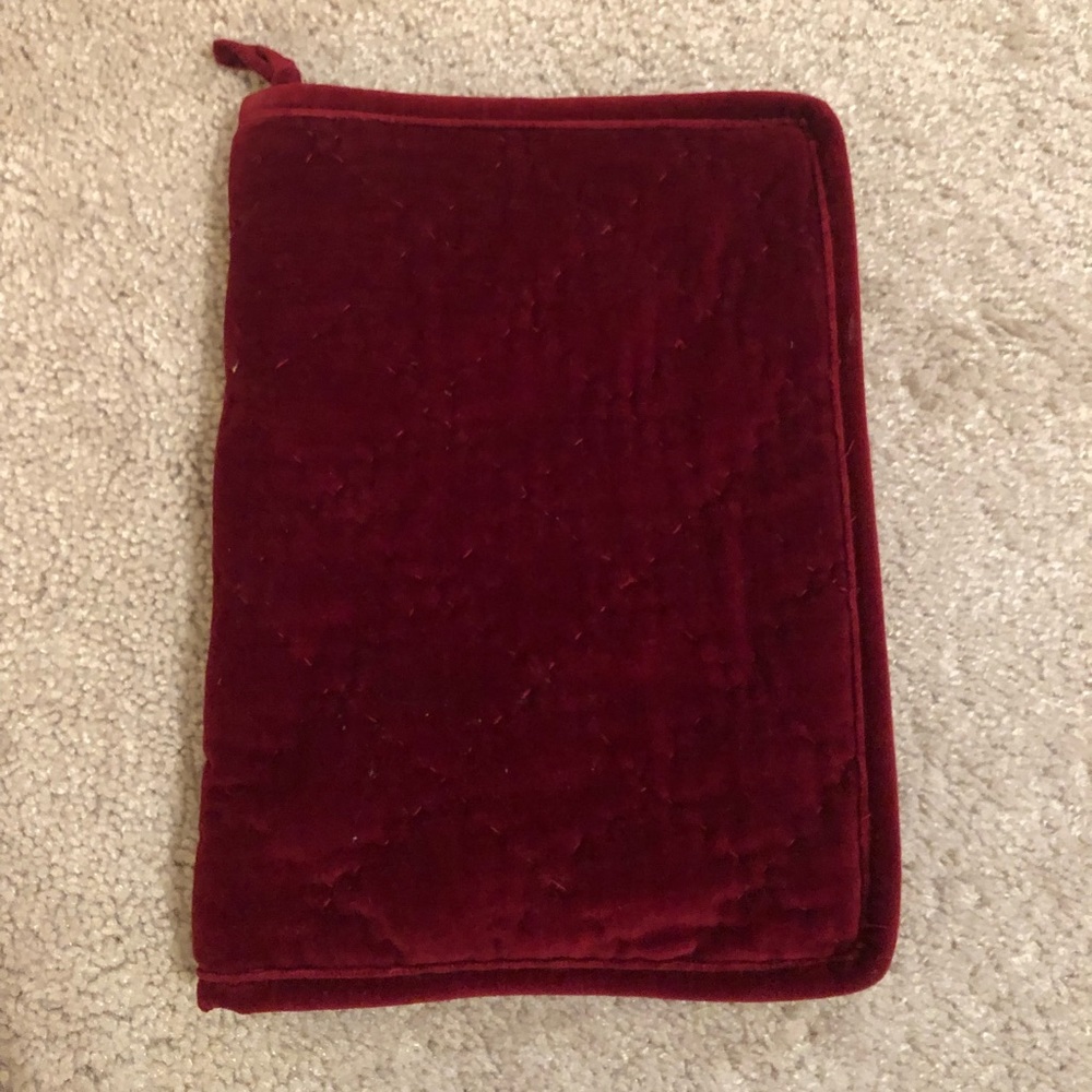 Pottery barn quilted velvet jewelry case